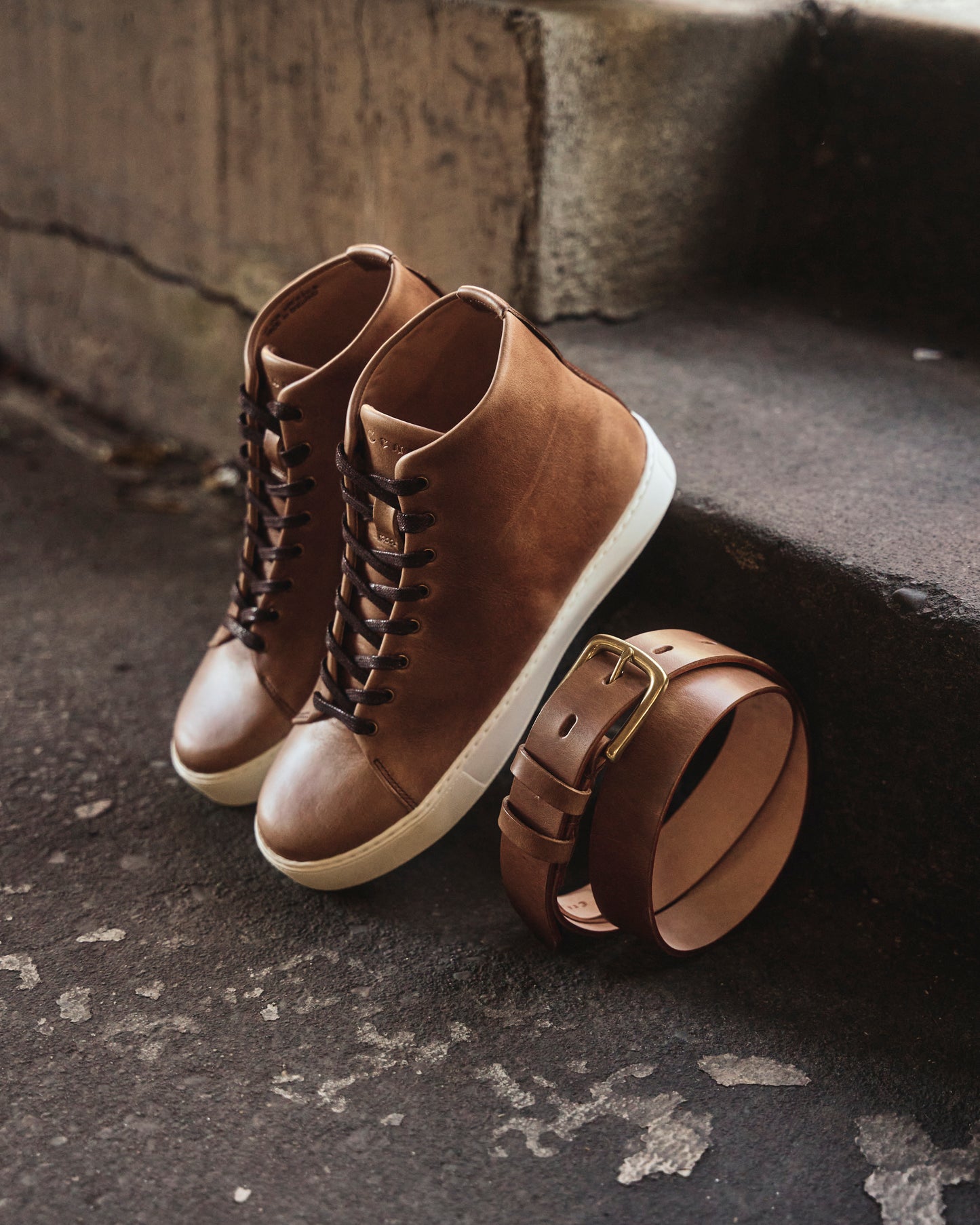 Overstone Hi Derby Sneaker - Natural Chromexcel