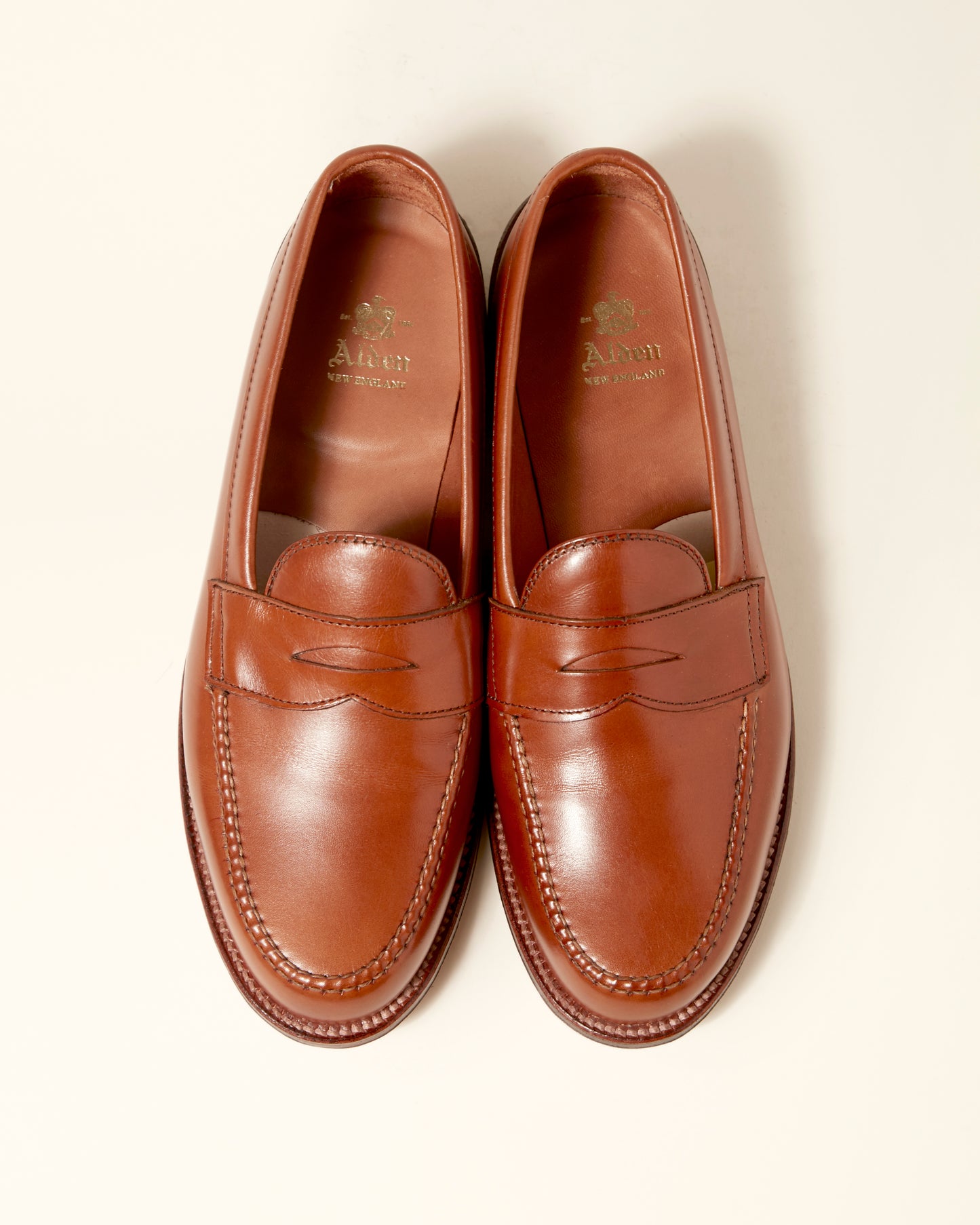 983 Leisure Handsewn Loafer in Burnished Tan, Van Last