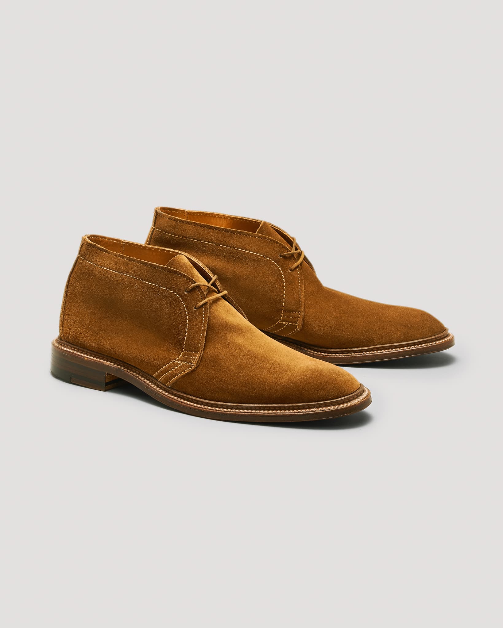 1493 Unlined Chukka Boot in Snuff Suede, Leydon Last – Brick +