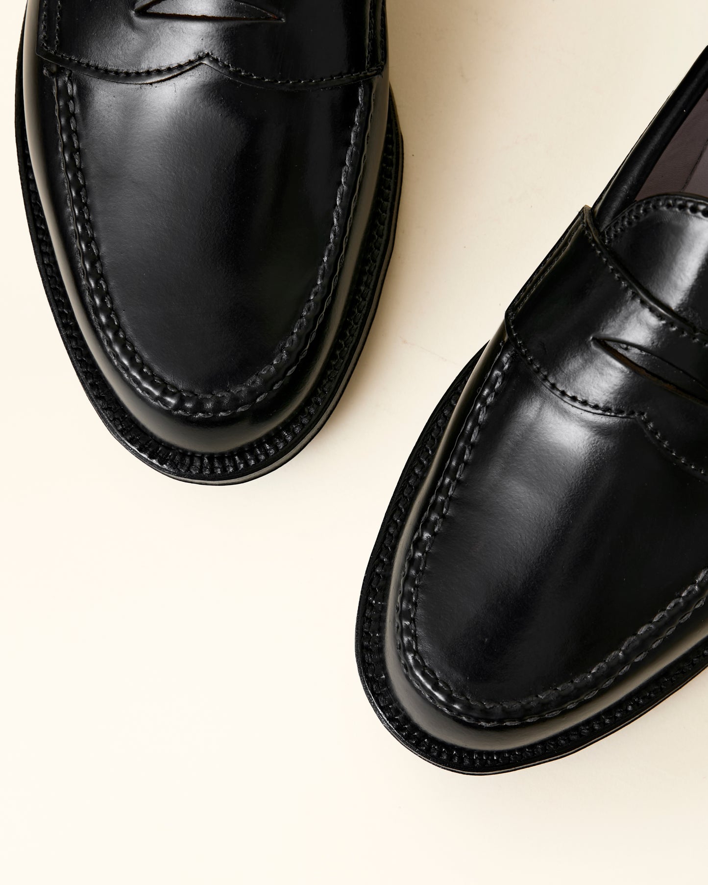 987 Leisure Handsewn Loafer in Black Shell Cordovan, Van Last