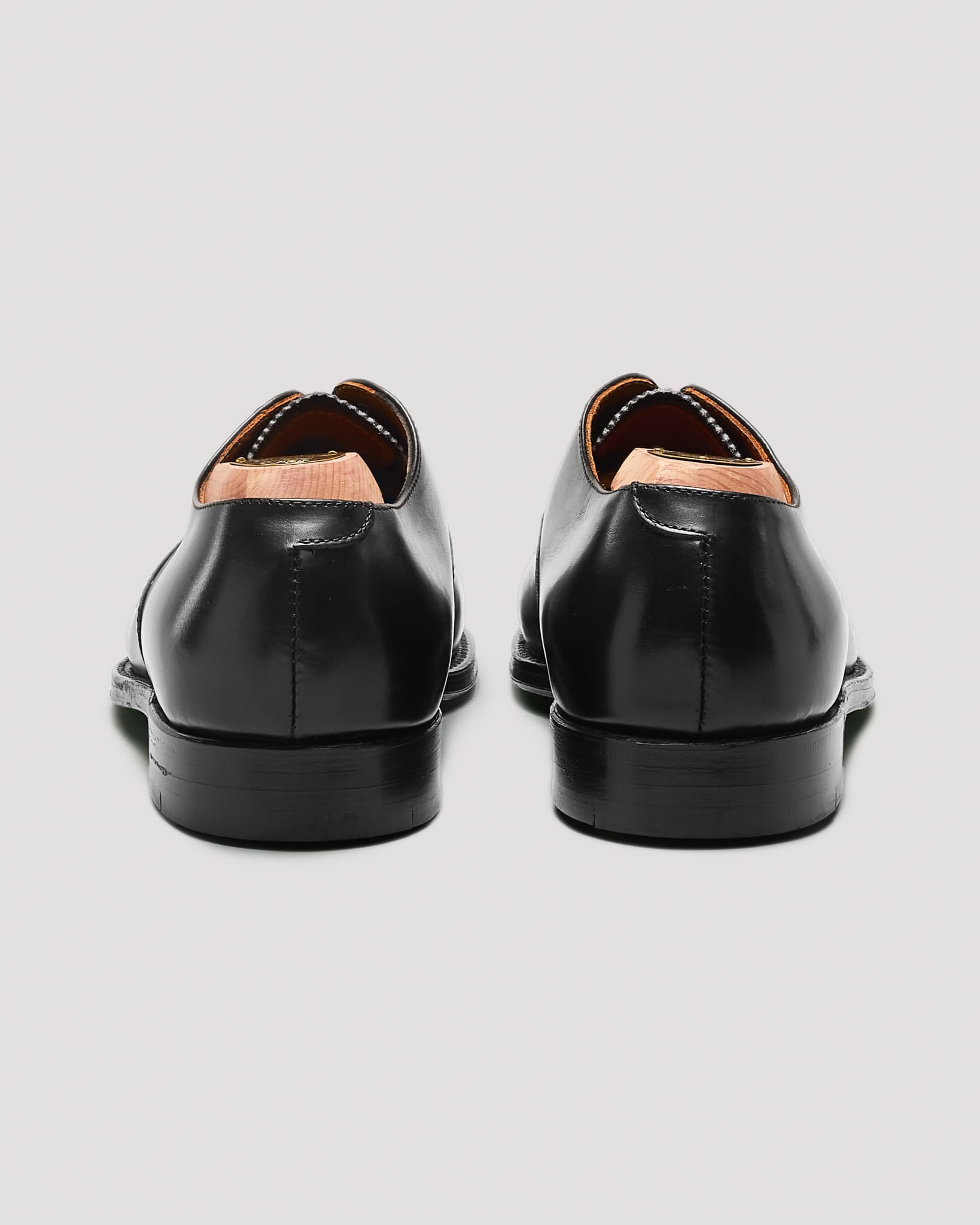932 Plain Toe Balmoral Oxford in Black Calfskin, Aberdeen Last