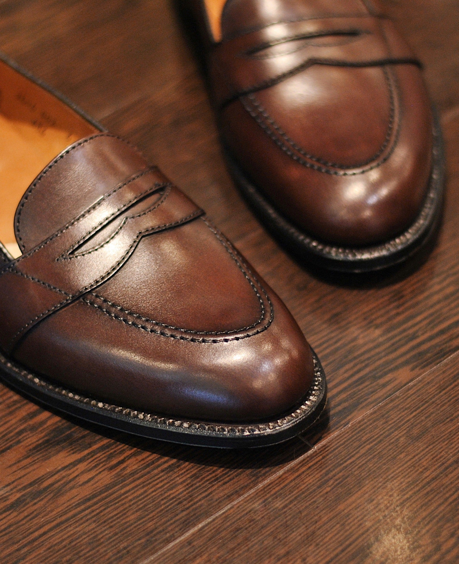 686 Full Strap Penny Loafer in Dark Brown Calfskin, Aberdeen Last