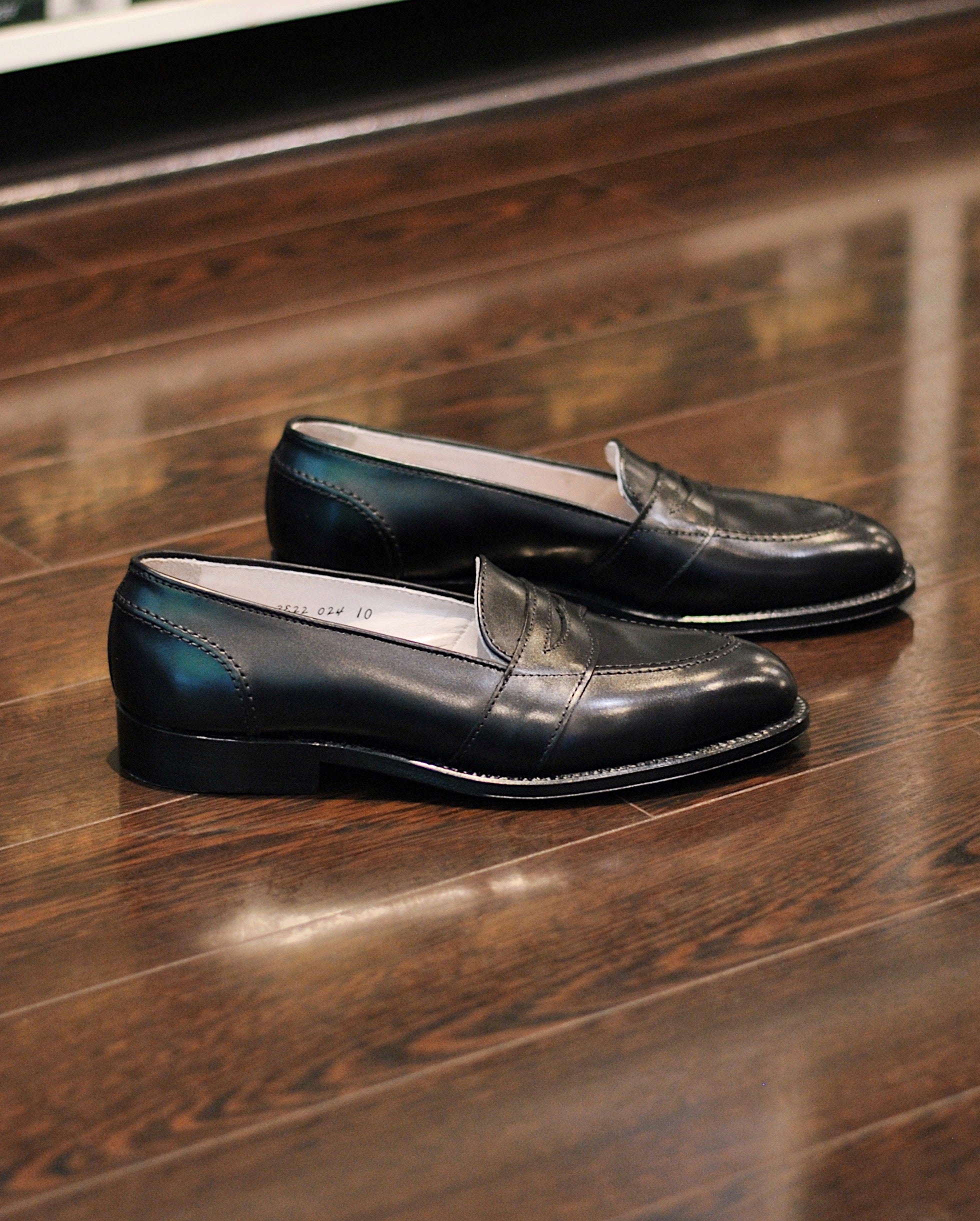 681 Full Strap Penny Loafer in Black Calfskin, Aberdeen Last