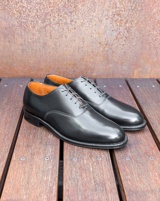 932 Plain Toe Balmoral Oxford in Black Calfskin, Aberdeen Last