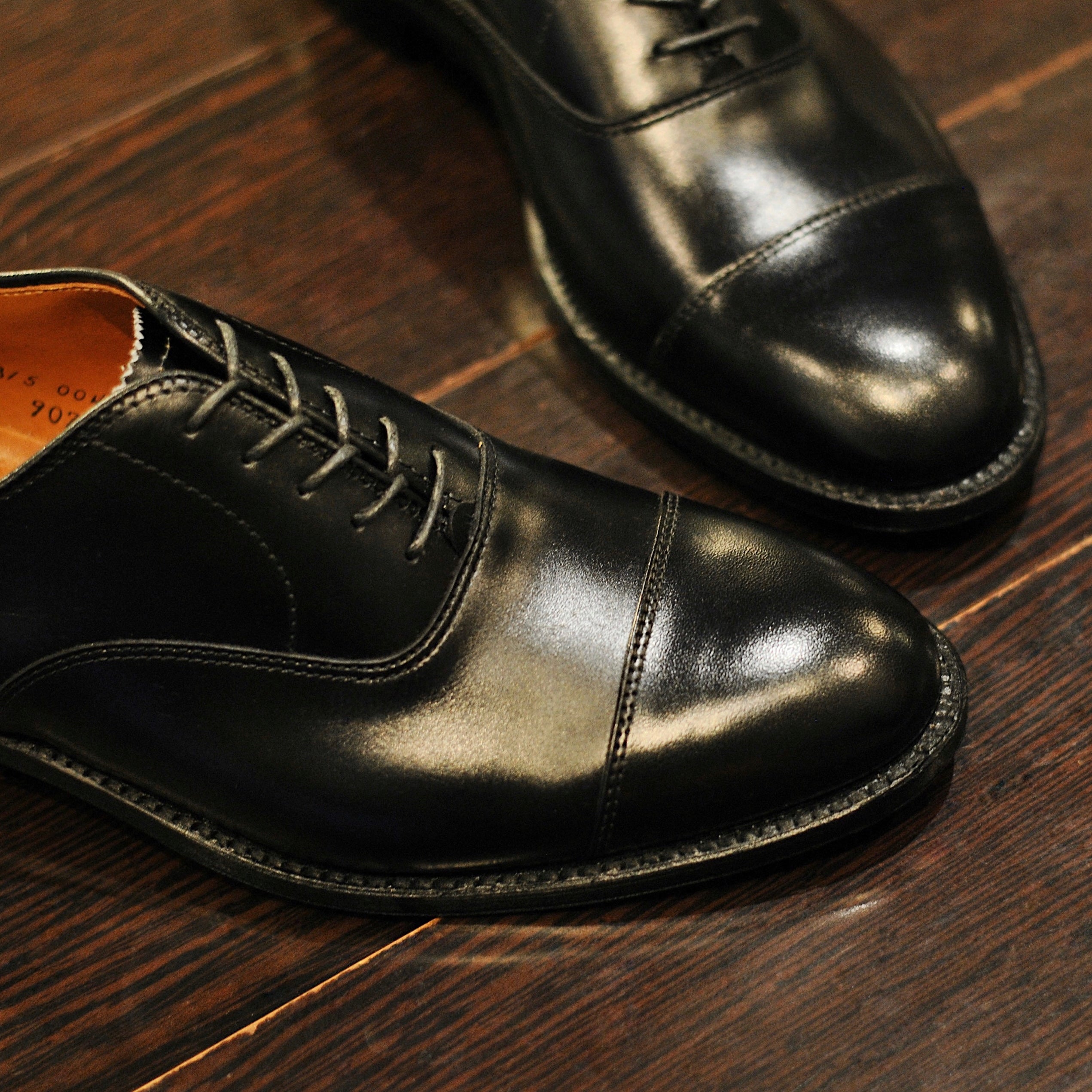 907 Straight Tip Balmoral Oxford in Black Calfskin, Hampton Last